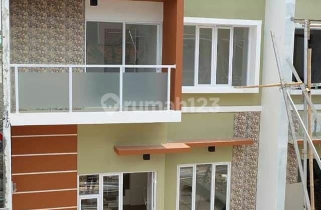 Di jual rumah sukmajaya depok ready siap huni Dekat MRT, dekat stasiun kereta,pintu toll, halte busway, pusat pendidikan,wisata,kuliner,dan perbelanjan