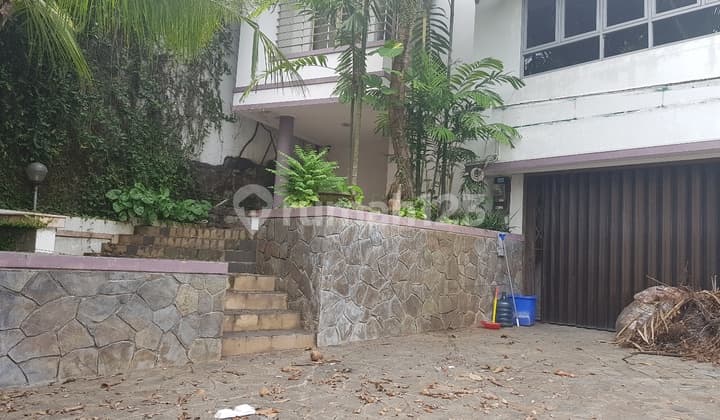 Rumah 2 Lantai Semarang Atas Furnished Rapi Terawat