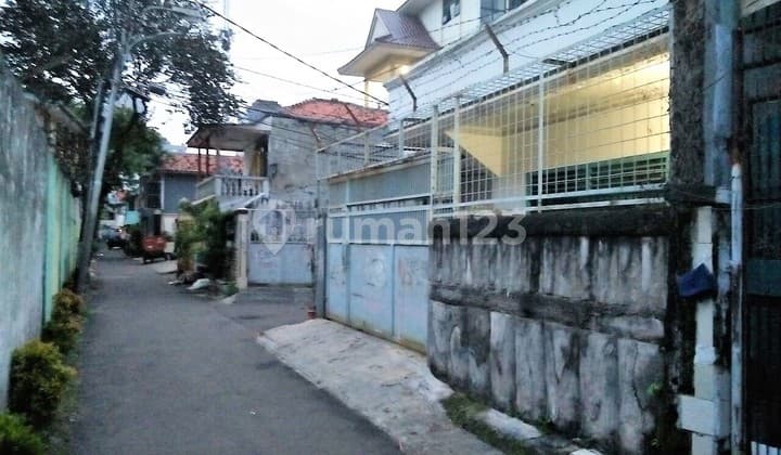 Rumah 3 Kamar di Tanah Abang, Dekat Stasiun dan Thamrin