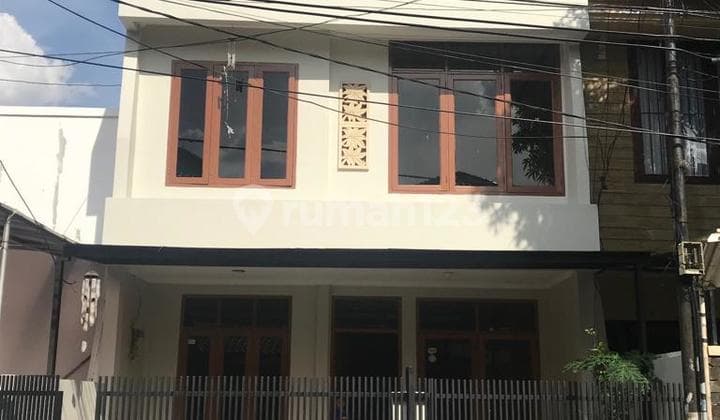 Rumah Pondok Indah Dekat Pim