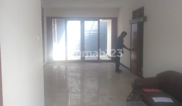 rumah nyaman di Komp Muara, Kec Bojongloa Kidul, Bandung, Jawabarat