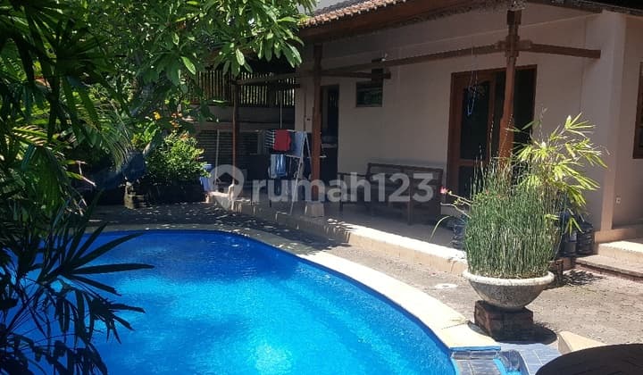 Nice villa and within walking distance to Ketewel Beach.