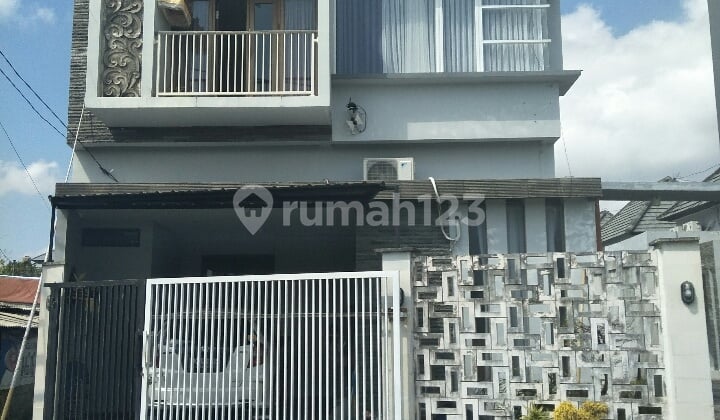 Rumah minimalis dalam lingkungan nyaman