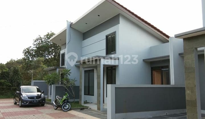 Di jual rumah 2 lantai depok tanpa dp bebas banjir dekat mrt,pintu toll, stasiun kereta,halte busway,pusat wisata,pendidikan,kuliner,dan area perkantoran