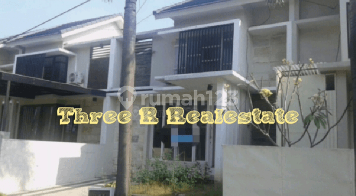 Rumah minimalis hadap timur dekat cluster elite Istana Dieng