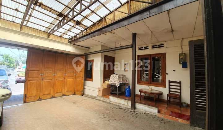 Rumah Jl. Surapati Non heritage !