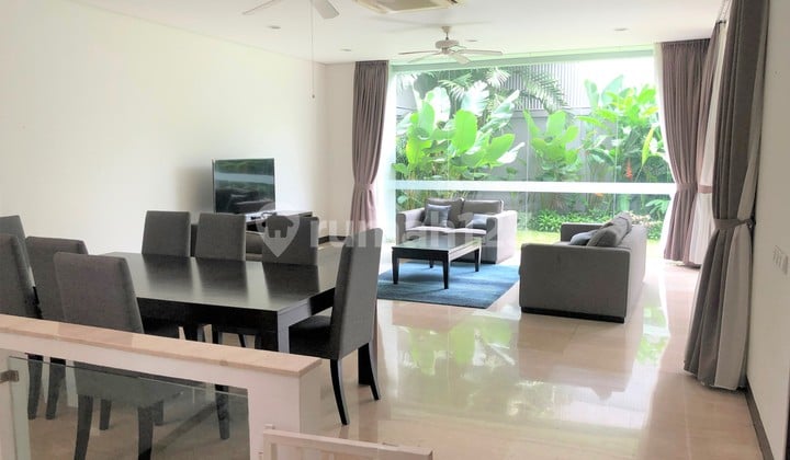 Beautiful 4 bedroom house in Cilandak