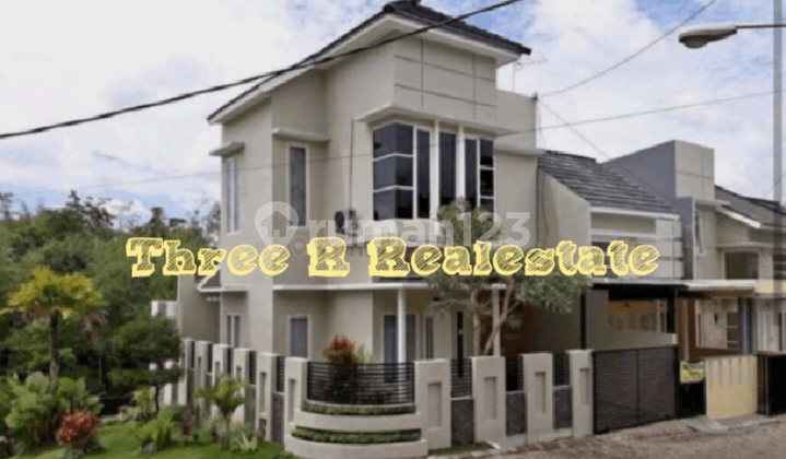Rumah posisi hook konsep design Villa bisa untuk guest house |