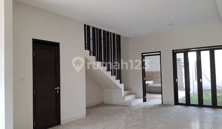 Minimalist New House in Ciptagraha Complex - Gunung Batu