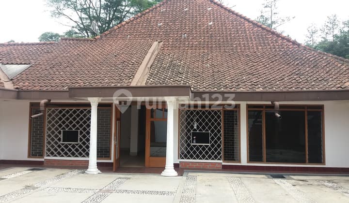 Disewakan Rumah Asri Sayap Jln Riau, Bandung Tengah