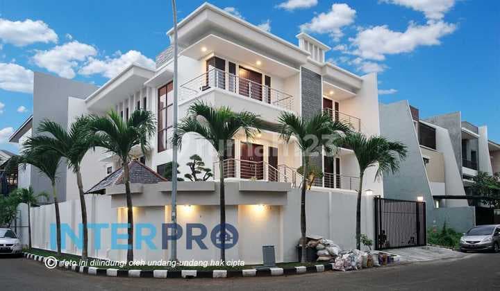 Rumah Mewah Modern Dijual 316m2 Hook Permata Buana Puri Indah Jakarta Barat