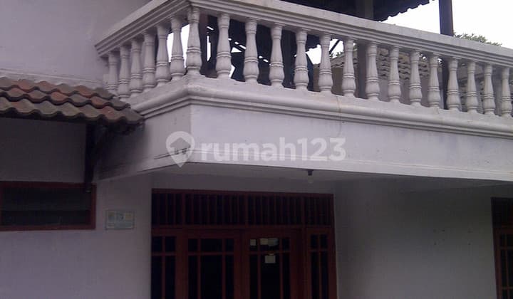 Unique house in Bintaro