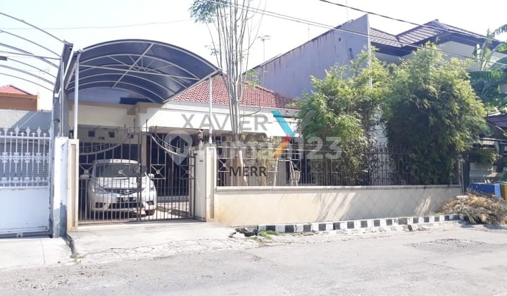Rumah Lokasi Bagus Sekali di Kertajaya Indah Seberang Carls Jr