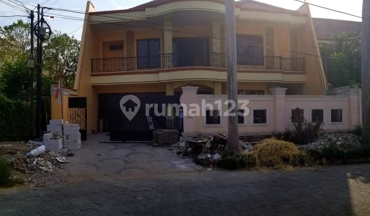 Darmo Permai Selatan, Asri & Strategis