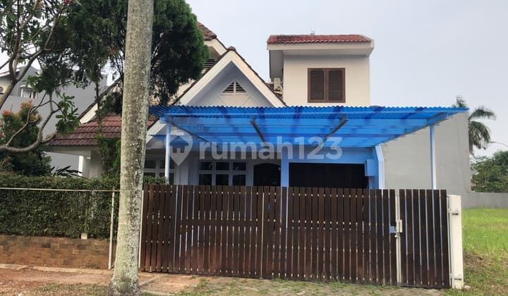 Beautiful House in BSD Giri Loka 2