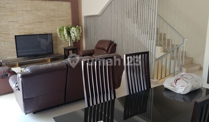 rumah cantik, diatas mall, lux, exclusive