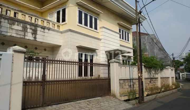 RUMAH 2 LANTAI TAMAN KEDOYA BARU RUMAH 2 LANTAI TAMAN KEDOYA BARU