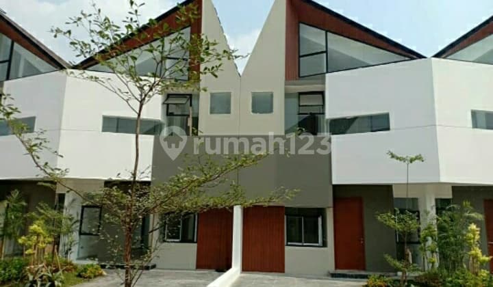 Di jual rumah ready Bintaro ciputat tangsel selangkah ke pintu toll,stasiun pusat perbelanjaan konsep villa