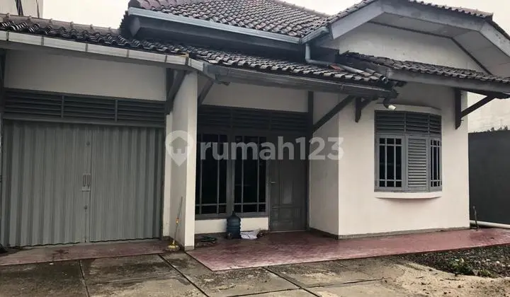 DISEWAKAN RUMAH di Jl. Bazoka Raya JOGLO Jakbar