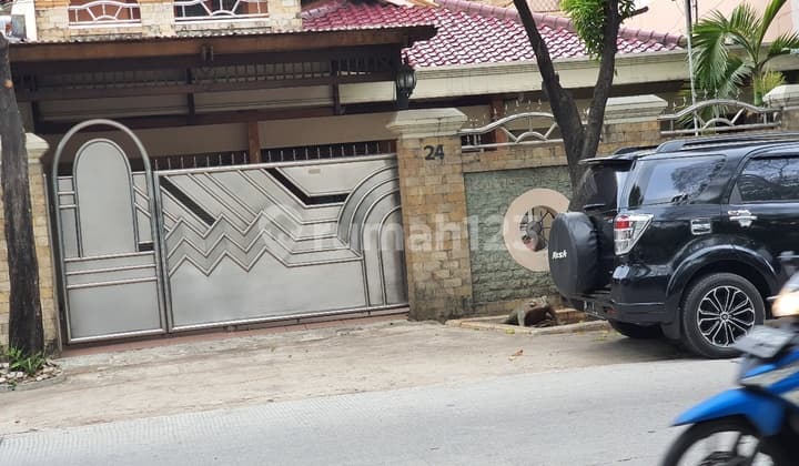 house by the road near the terminal and can be controlled