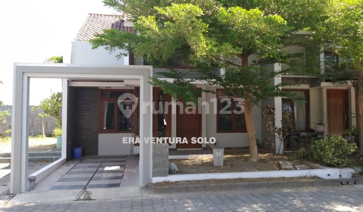 Ready-to-Occupy Cluster House at Alexandria Housing Estate Ready-to-Occupy Cluster House at Alexandria Housing Estate