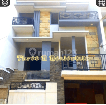 Rumah baru 3 lantai minimalis modern design elegant |