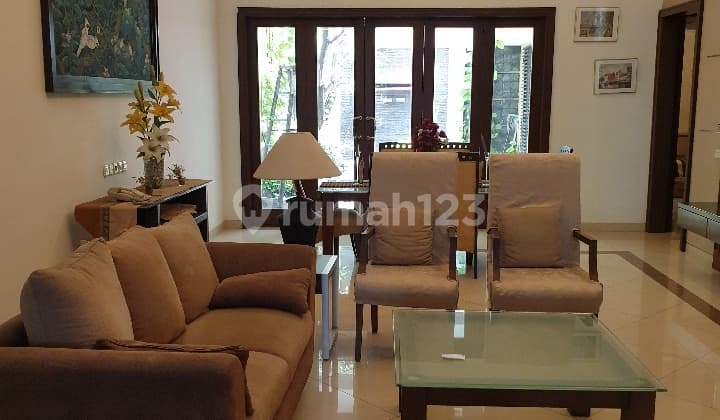 Rumah Modern Furnished Siap Huni Taman Kebon Jeruk Intercon Jakarta Barat