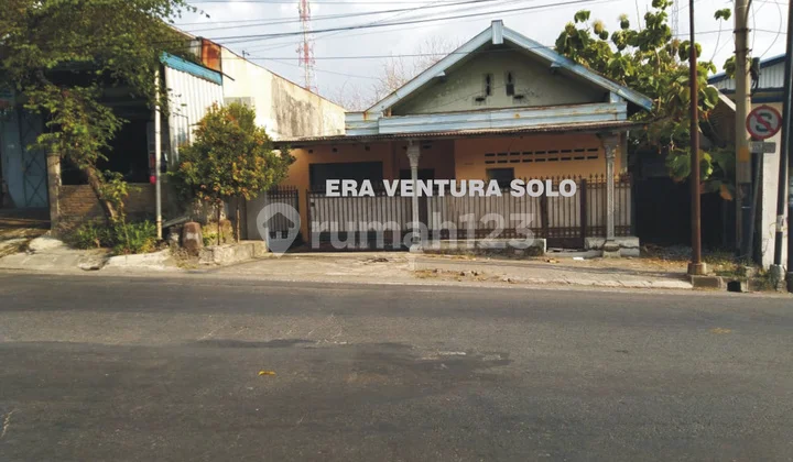 Rumah Strategis Pinggir Jalan Raya Mojosongo Rumah Strategis Pinggir Jalan Raya Mojosongo