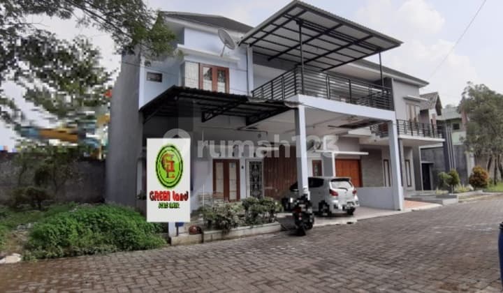 Good 2-Story Cluster House