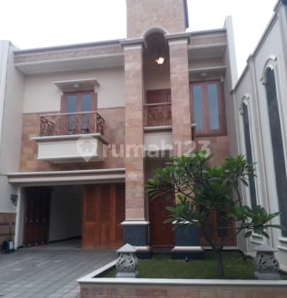 Brand New Full Furnish Marmer Jati Strategis 15 Menit ke Pintu Tol