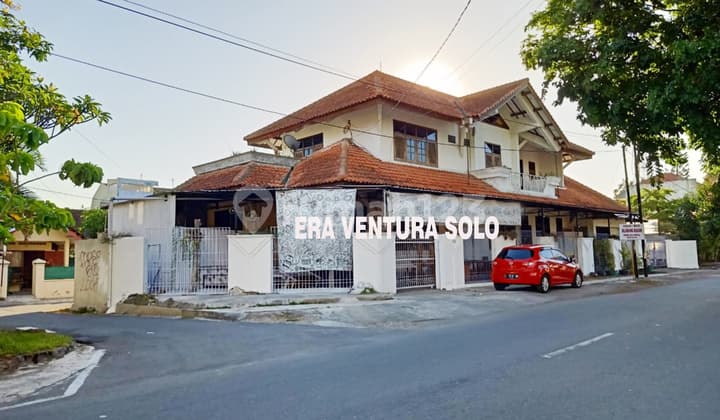 Rumah Strategis Tengah Kota Jajar Solo