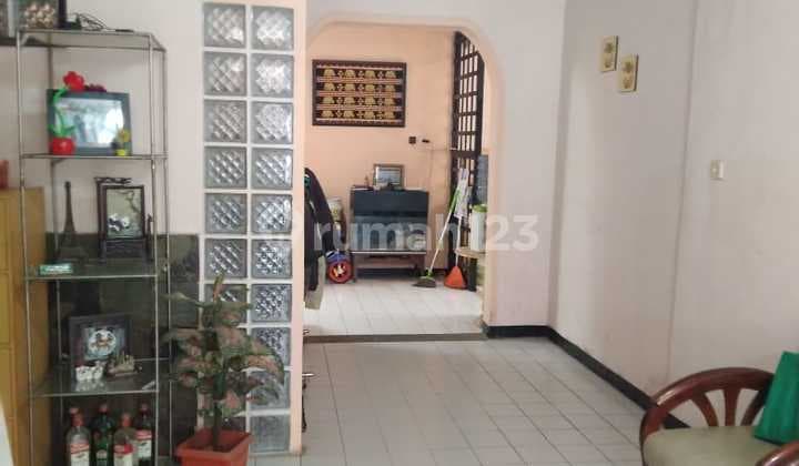 Rumah Sangat Bagus dan Nyaman Dihuni di Taman Kopo Indah 1