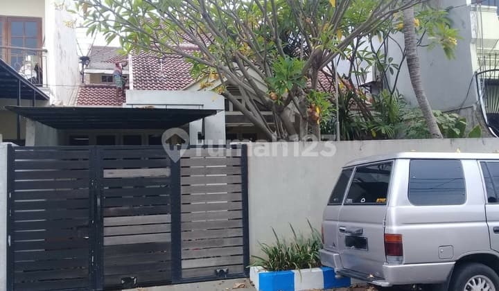 Simpang Darmo Permai Selatan Siap Huni Row 3 mobik