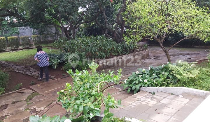 Rumah Besar dengan halaman luas di Maritim Cilandak, bisa untuk usaha