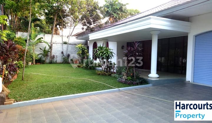 Rumah Siap Huni Lingkungan Tenang Area Kemang Dalam