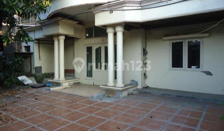 Rumah siap pakai di jalan Singa