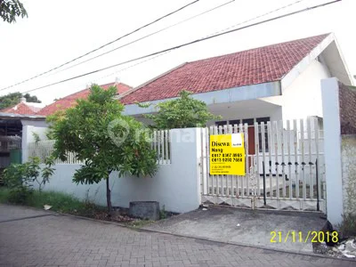 Rumah 1 Lantai, Bagus + Terawat, Row Jalan depan Lebar + Paving, Siap Huni, Bebas Banjir Rumah 1 Lantai, Bagus + Terawat, Row Jalan depan Lebar + Paving, Siap Huni, Bebas Banjir