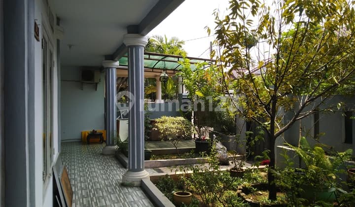 Corner house good price in Jatiwaringin, Bekasi.