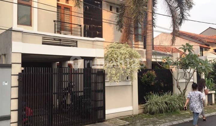 RUMAH BAGUS DI CIPETE SELATAN