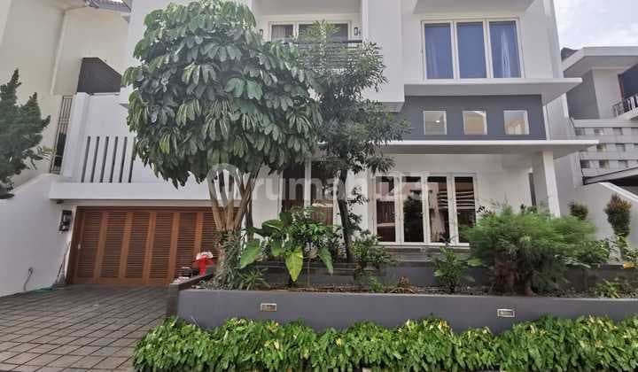 NICE TOWNHOUSE IN KEMANG