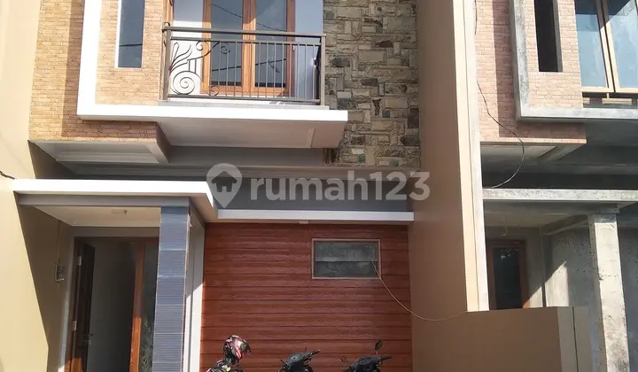 RUMAH MINIMALIS DALAM CLUSTER JL. KHAYAR, AKSES DEKAT TOL DESARI