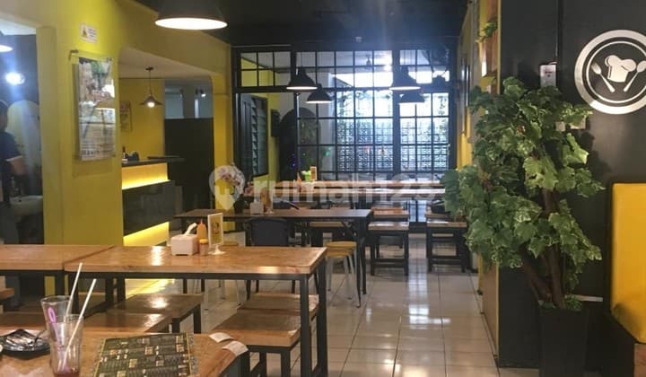 Rumah Resto Furnished Cakep Kramat Uk.12x30