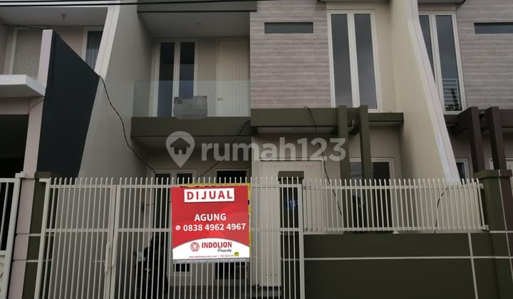 NEW FLASH SALE 2-Story House in Gayungsari Near Al Hikmah Surabaya