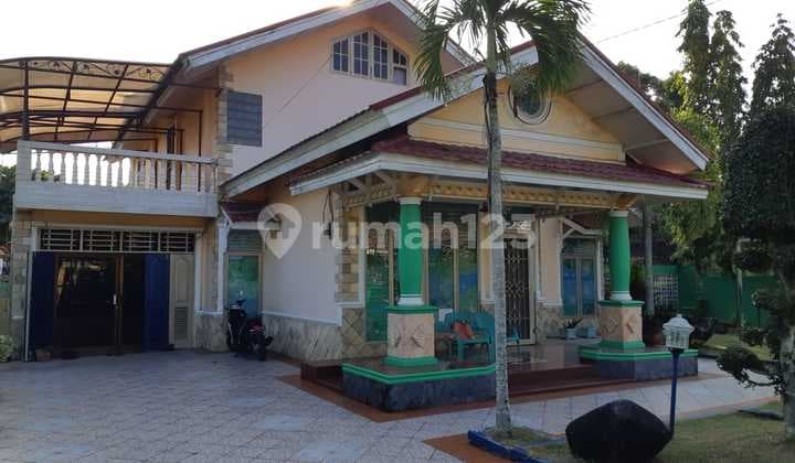 Dijual Rumah Pusat Kota Perkarangan Luas Dekat Rs Awal Bross