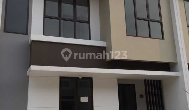 Rumah Bagus 2 Lantai, Strategis Di Serpong Jaya, Tangsel