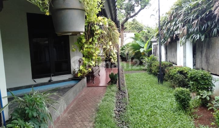 Dijual Rumah 2 lt Jalan Benda Jagakarsa, Jakarta Selatan