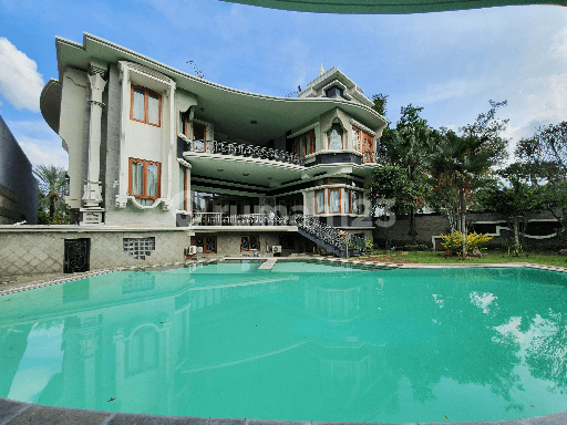 Rumah Graha Family Main Road, Luxury Golf View Rumah Graha Family Main Road, Luxury Golf View