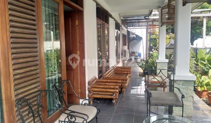 Kemanggisan Ilir Ready-to-Occupy House in a Cluster