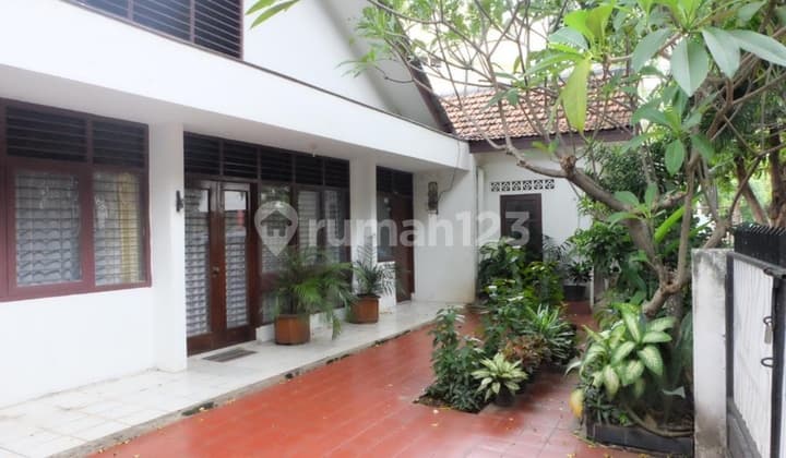 Rumah Dilokasi yang Amat Terstrategis Banget