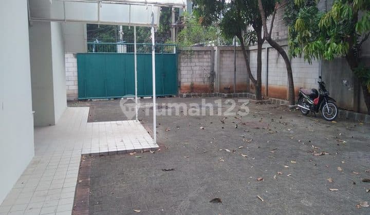 Rumah bagus, jalanan buntu cck utk gudang kecil di Tomang. 20027